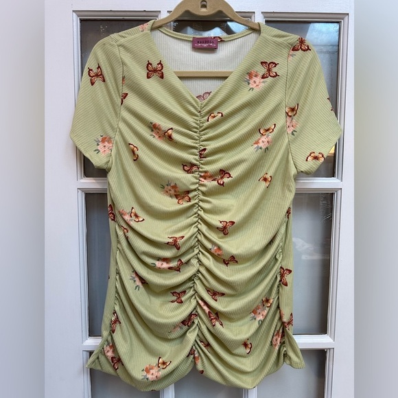 Ragdoll Stretchy Floral Butterfly Sage Green Top Blouse Plus Size 1X - Picture 1 of 8